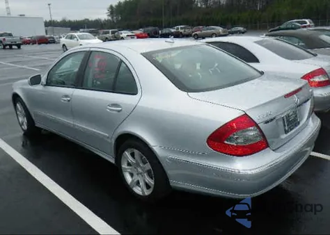 2008 Mercedes-Benz E350 4M Awd z USA, uszkodzony, nr VIN WDBUF87X58B357688